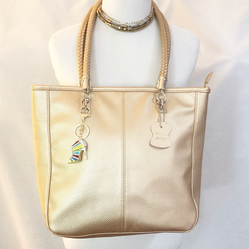 Beautiful Pale Gold Leather Handbag NWOT - Picture 2 of 8
